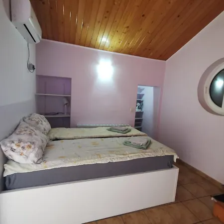 Fitness House With Garden Gasthof Constanţa