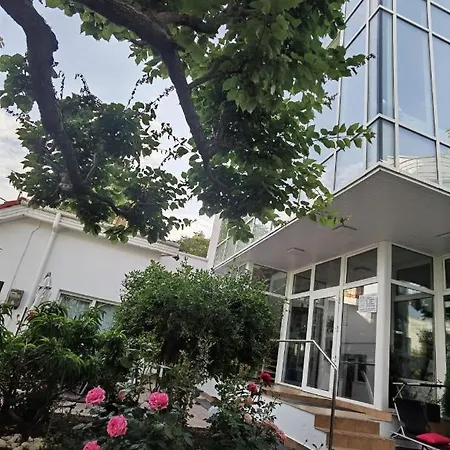 Fitness House With Garden Πανσιόν 4*