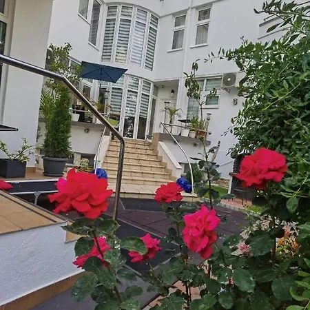 Fitness House With Garden Гостевой дом Констанца